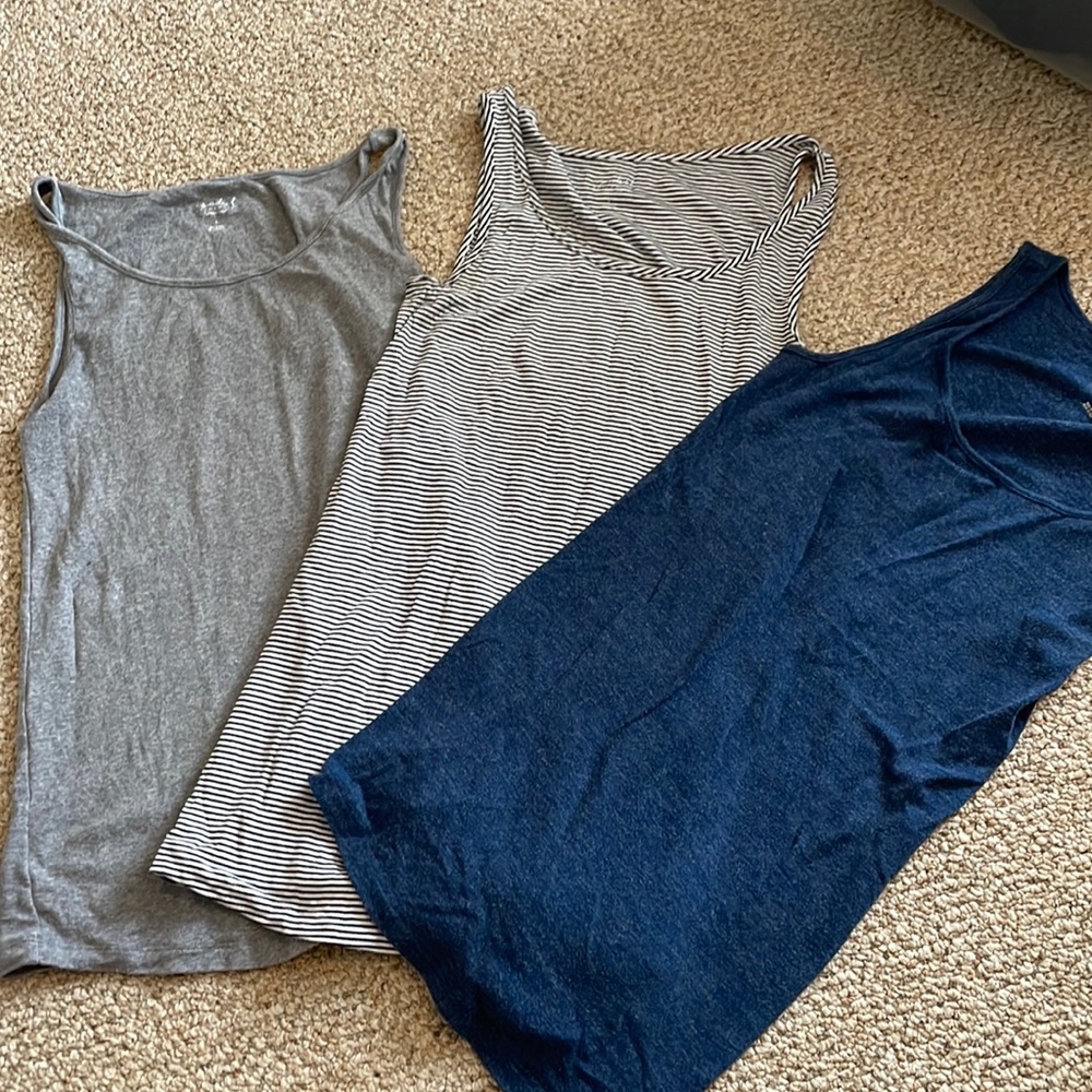 Lot of 3 large Isabel maternity tanks.